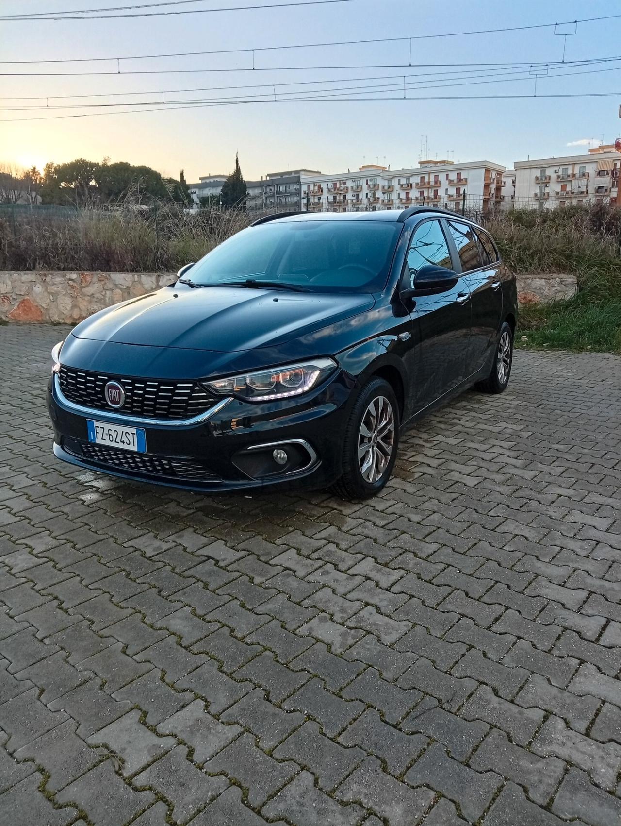 Fiat Tipo 1.6 Mjt S&S SW Lounge