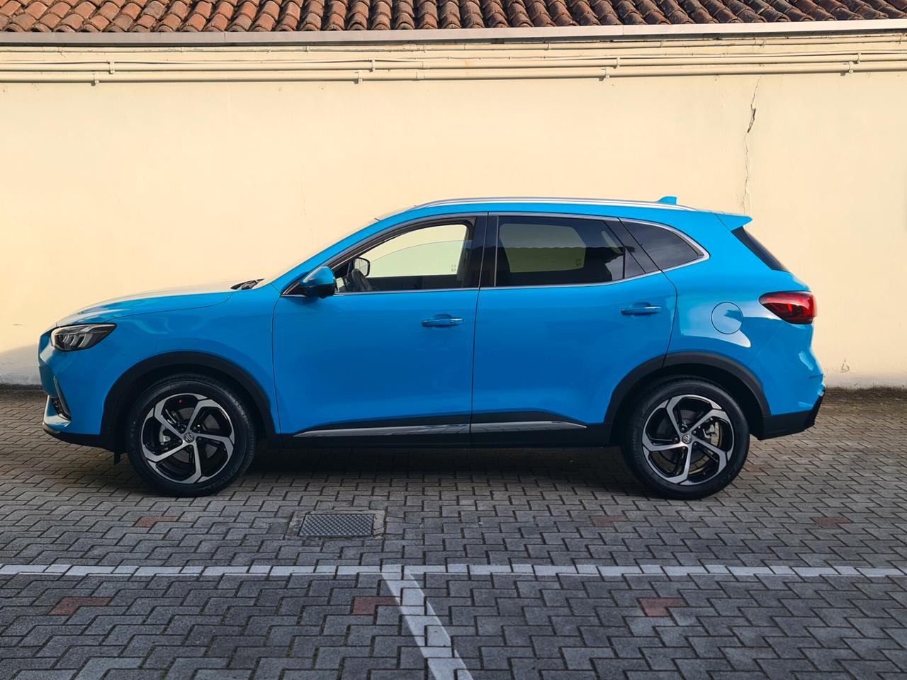 Mg HS 1.5T-GDI AT Luxury - Pari al nuovo