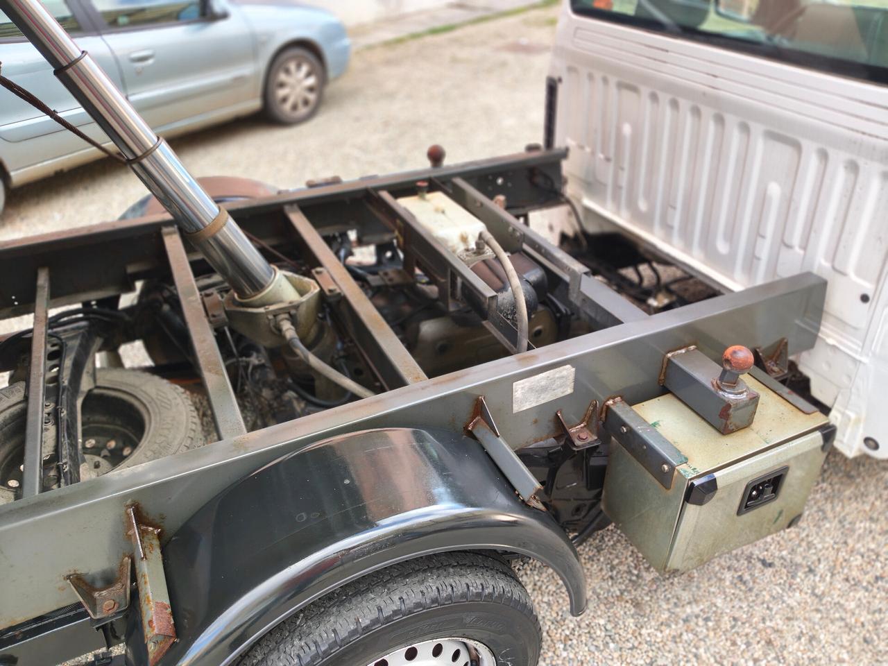 Toyota Hilux 2.5 D-4D 2WD 2p. Ribaltabile