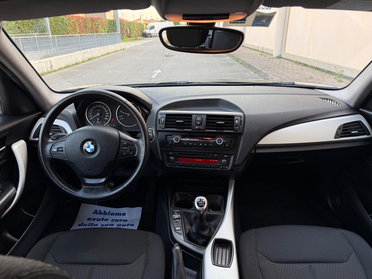 Bmw 116d 5p. Unique