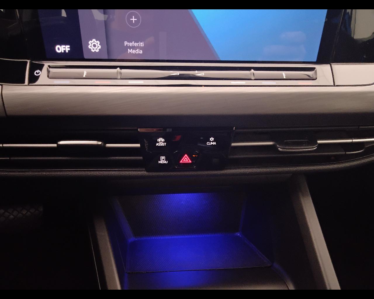 VOLKSWAGEN Golf VIII 2020 - Golf 1.5 etsi evo Style 150cv dsg