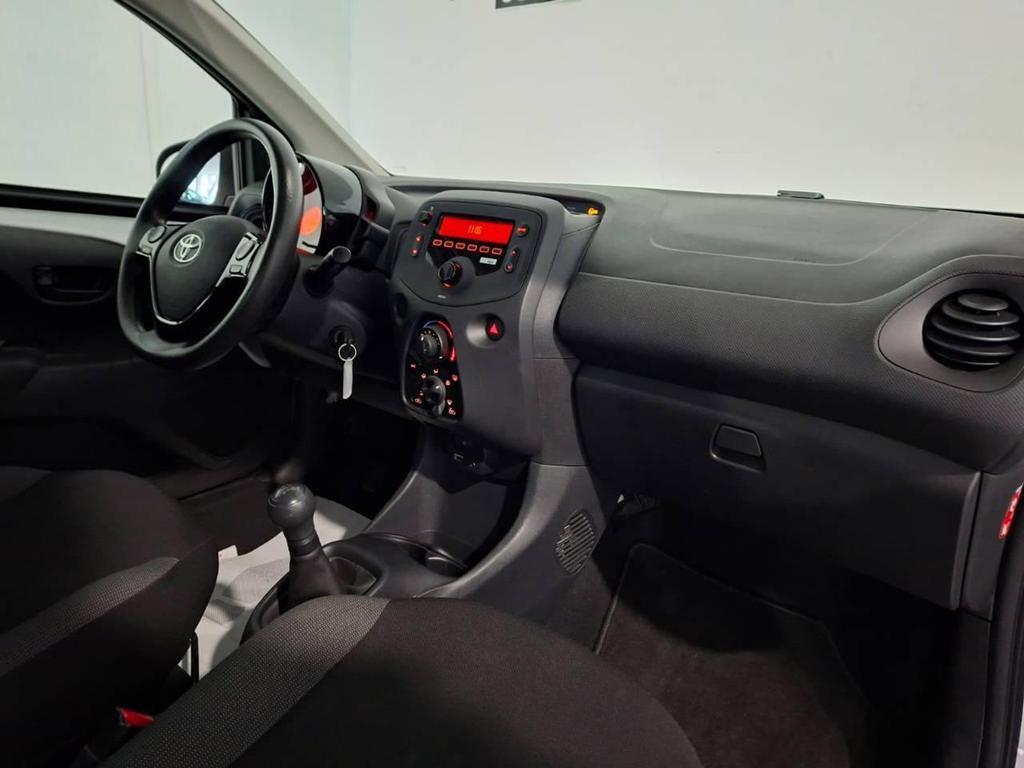 Toyota Aygo 5 Porte 1.0 VVT-i x-business
