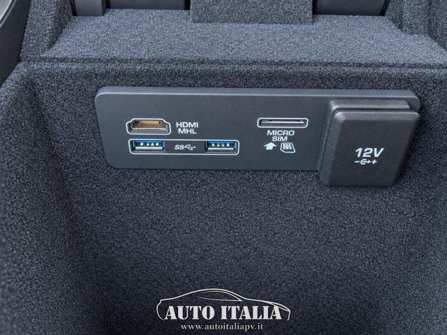 LAND ROVER Range Rover Velar 3.0 V6 SD6 300 CV First Edition