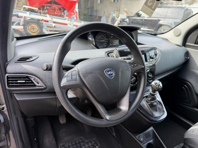 LANCIA Ypsilon 1.0 FireFly 5 porte S&S Hybrid Silver Plus 5 POSTI