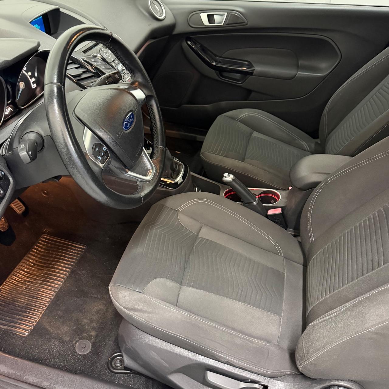 Ford Fiesta 1.5 TDCi 95CV 3 porte Titanium NEOPATENTATI