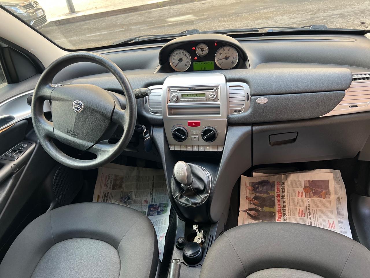 Lancia Ypsilon 1.3 MJT 75 CV Unyca