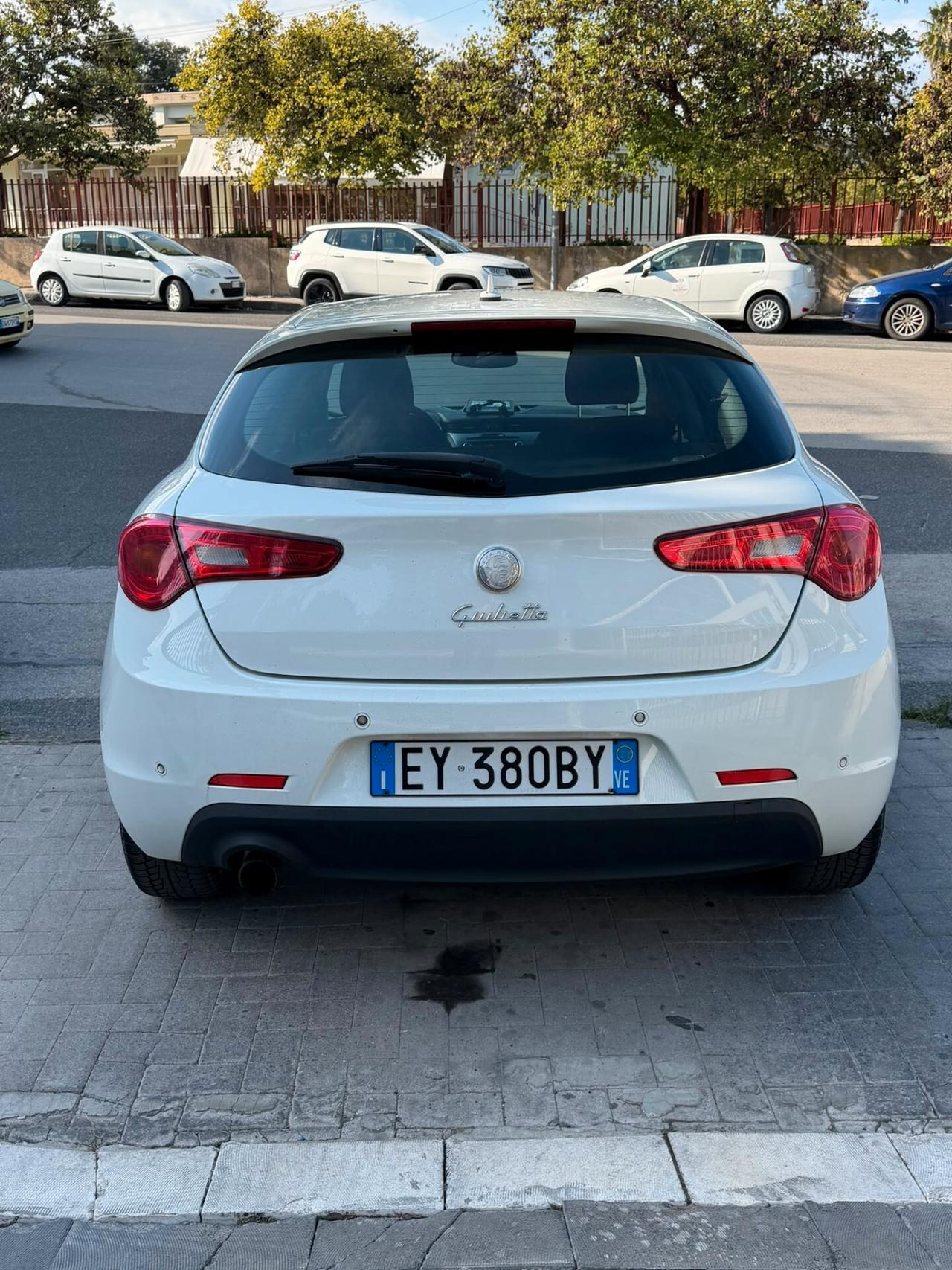 Alfa Romeo Giulietta 1.6 JTDm-2 105 CV Distinctive