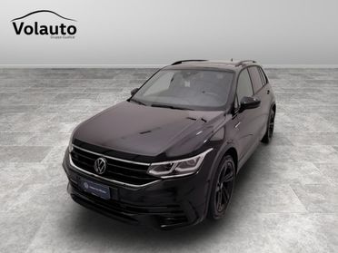 VOLKSWAGEN Tiguan II 2021 - Tiguan 2.0 tsi R-Line 4motion 190cv dsg
