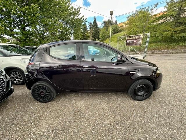 Lancia Ypsilon 1.2 69 CV 5 porte Elefantino