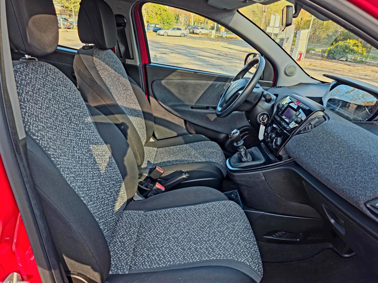 Lancia Ypsilon 1.0 FireFly 5 porte S&S Hybrid Ecochic Gold 2020-E6 Manuale NEO