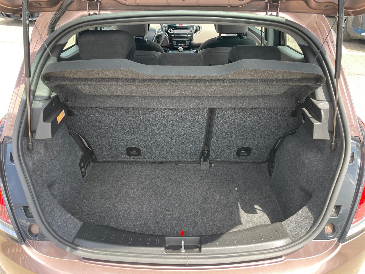 Lancia Ypsilon 1.3 MJT 16V 95 CV 5 porte S&S Elle-TETTO APRIBILE