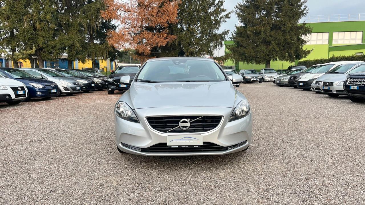 Volvo V40 D2 1.6 Summum