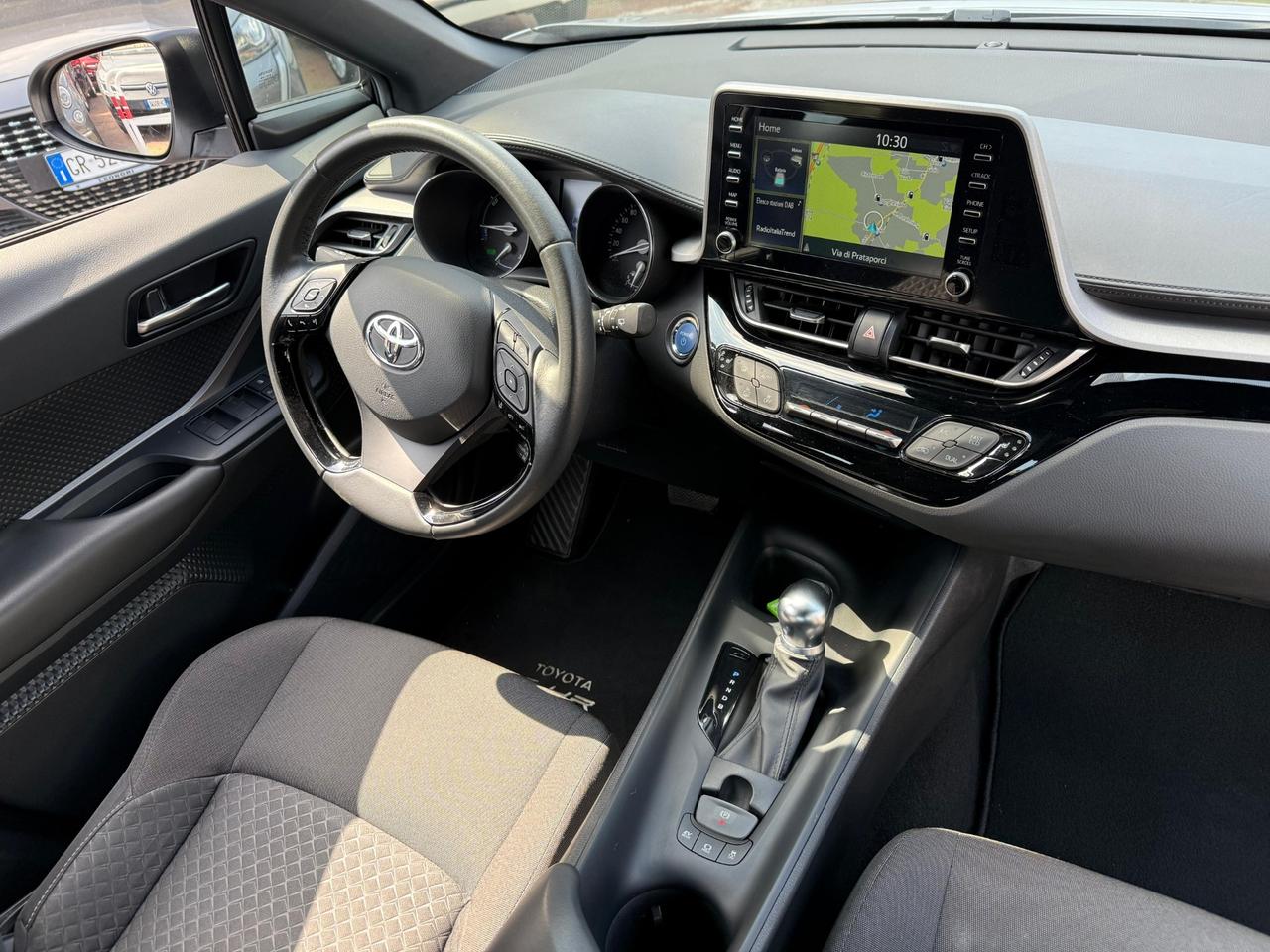 Toyota C-HR Hybrid Lounge *RETROCAMERA