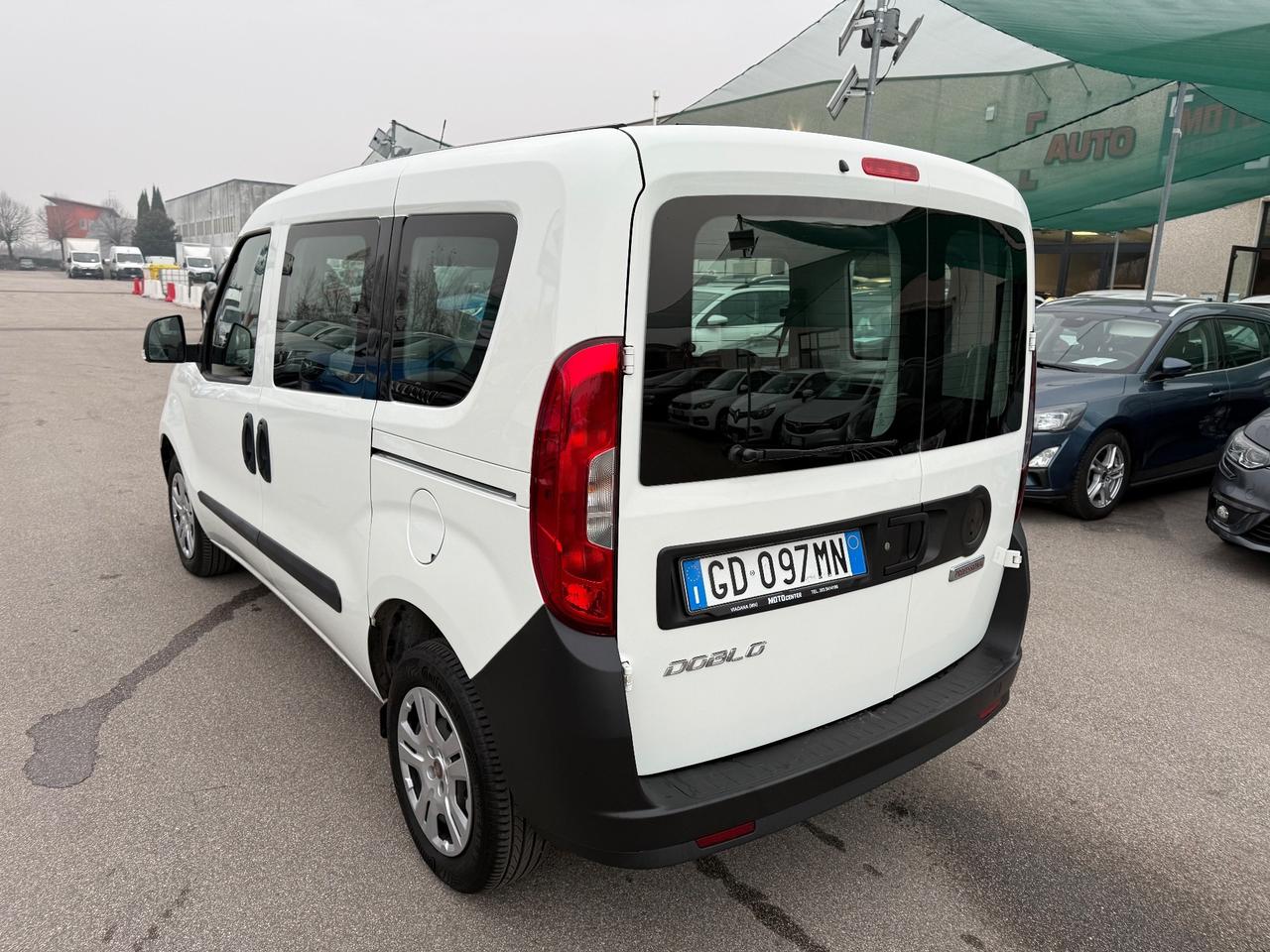 Fiat Doblo Combi N1 Autocarro 5 POSTI