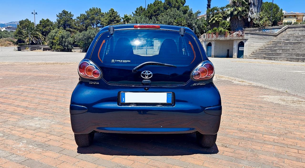 Toyota Aygo 1.0 12V VVT-i 5 porte Deep Ocean Connect