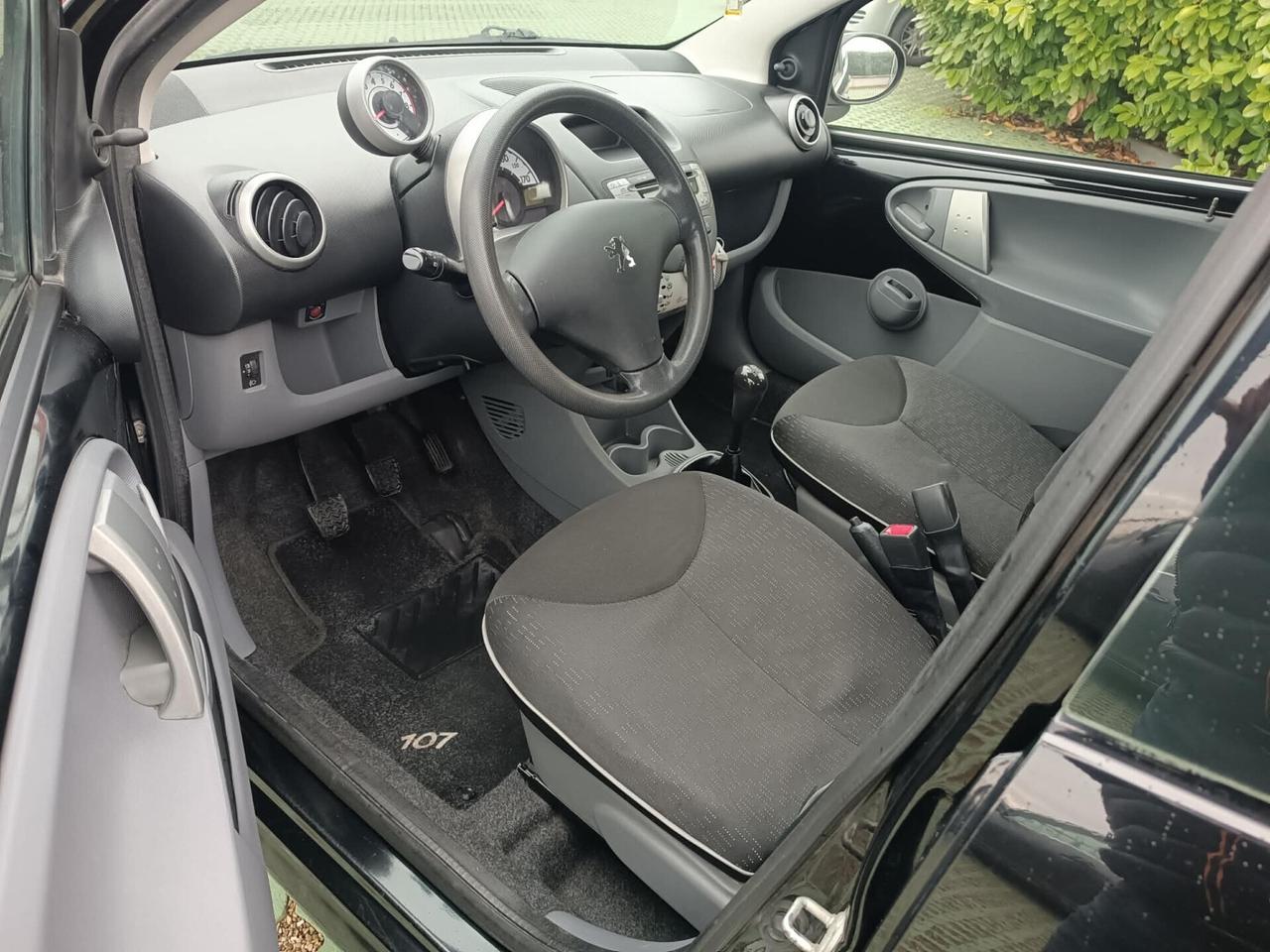 Peugeot 107 1.0 68CV 5p. Sweet Years