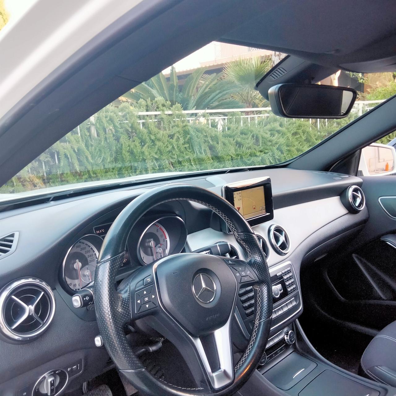 Mercedes-benz GLA 220 GLA 220 CDI Automatic Premium