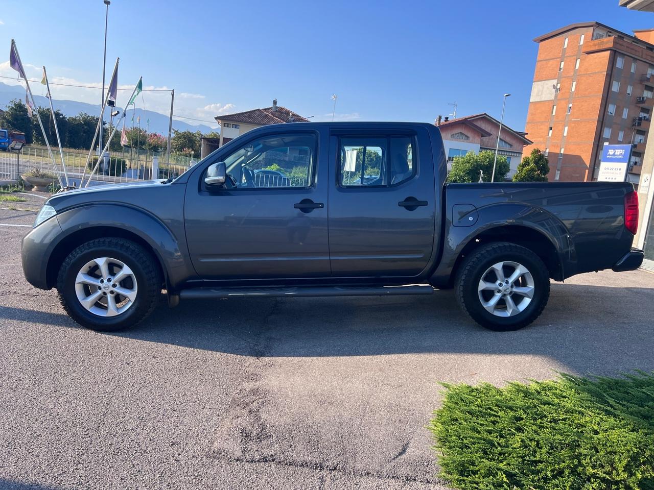 Nissan Navara 2.5 dCi 190CV 4 porte Double Cab LE Plus Restyling