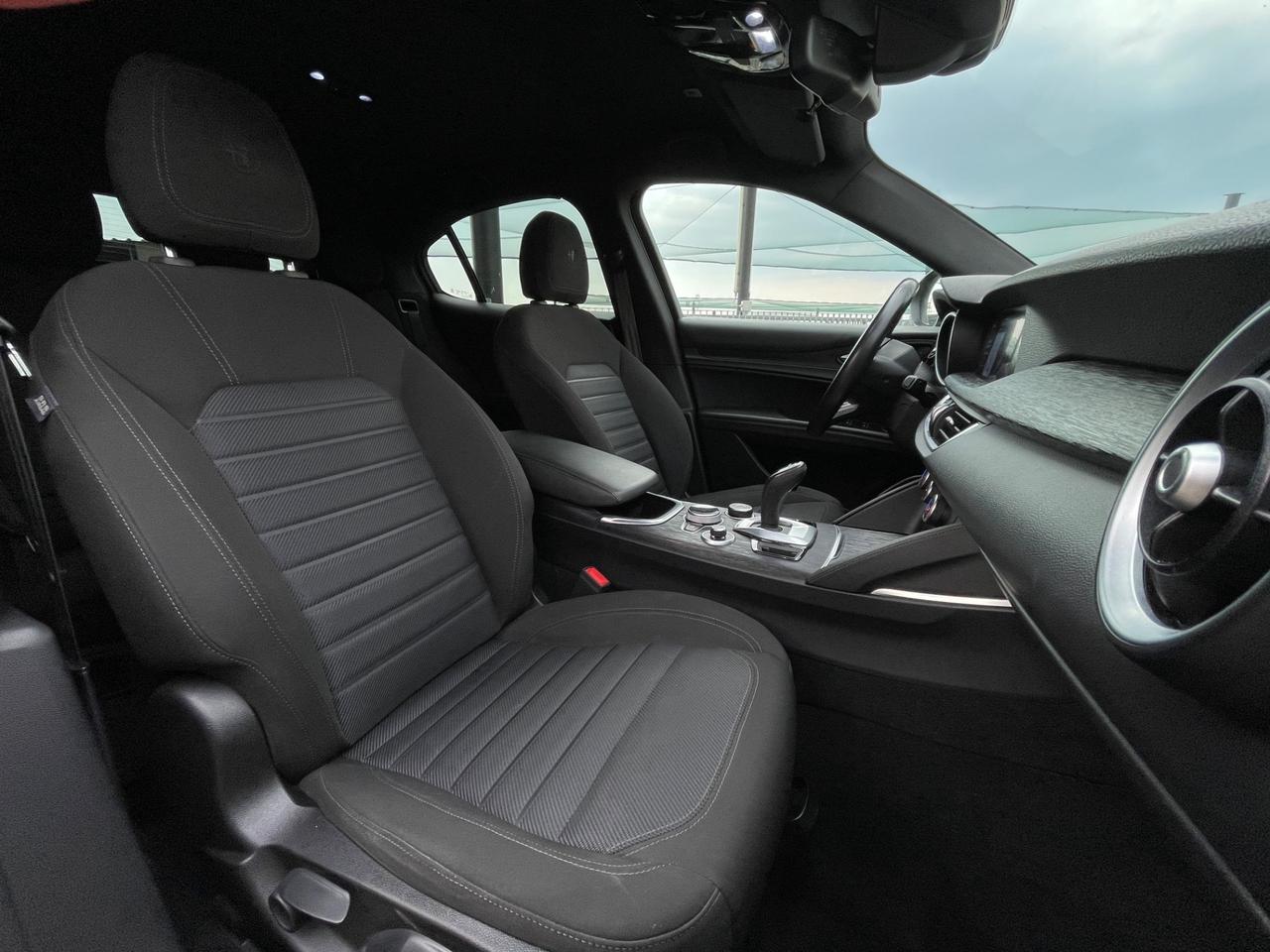 Alfa Romeo Stelvio 2.2 Turbodiesel 160 CV AT8 RWD Veloce