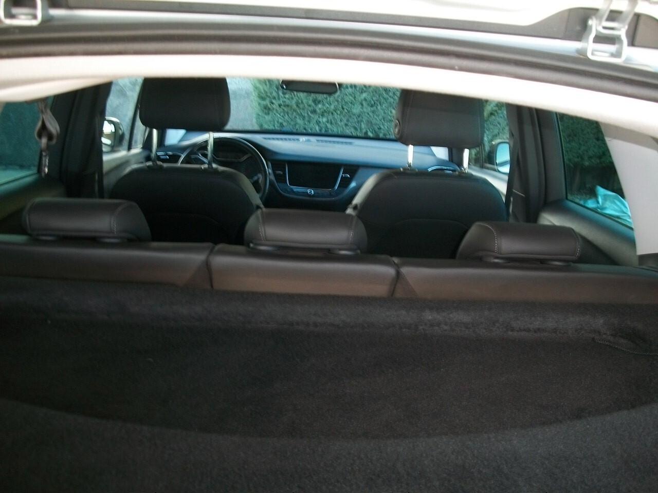 Opel Crossland 1.2 / 12V 110 CV Start&Stop Elegance KM69650 EURO 14990,00 COMPRESO IVA SU FATTURA BI COLORE GARANZIA UN ANNO