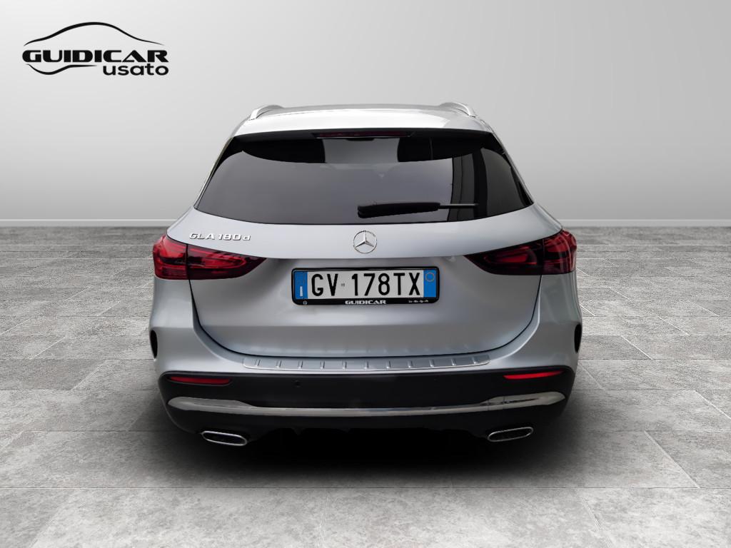 Mercedes-Benz GLA-H247 2023 - GLA 180 d AMG Line Advanced Plus auto