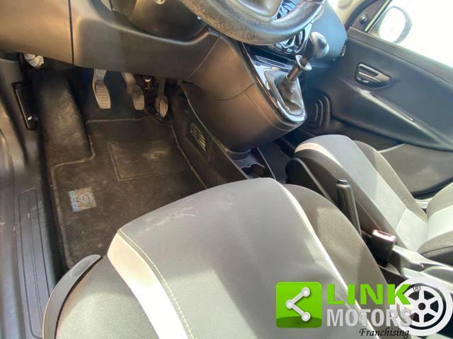 LANCIA Ypsilon 1.2 69 CV 5 porte Platinum