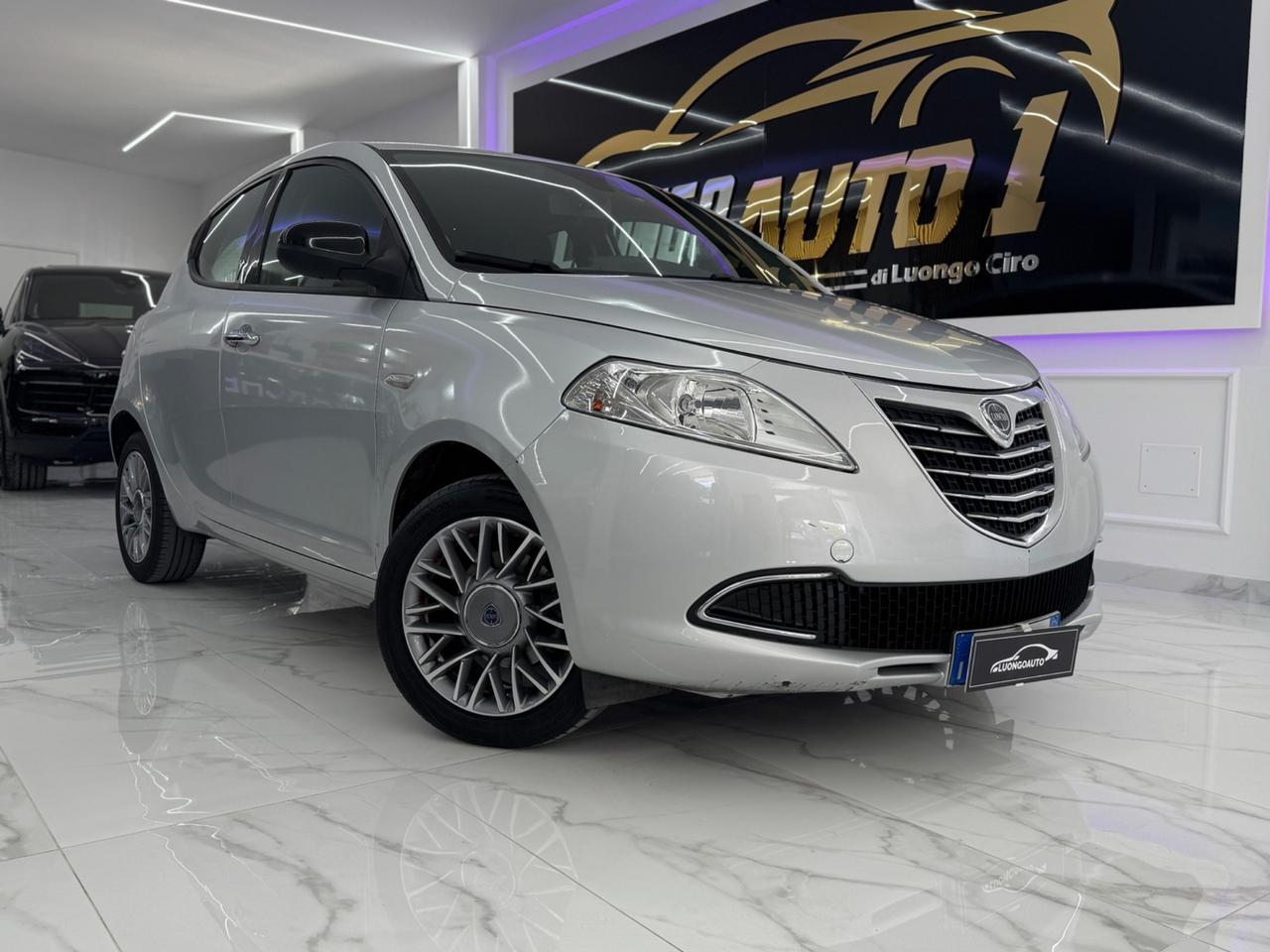 Lancia Ypsilon 1.2 69Cv Platinum