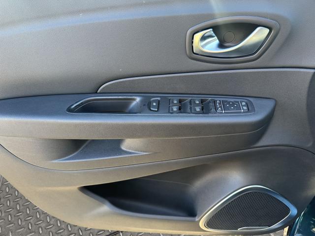 RENAULT Captur dCi 8V 110 CV Energy Bose +4 GOMME