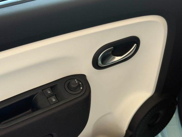 RENAULT Twingo 65 CV Equilibre