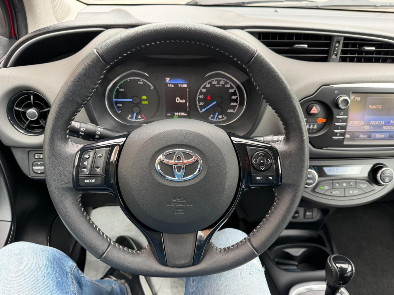 TOYOTA YARIS 1.5 HYBRID AUTOMATICO NEOPATENTATI