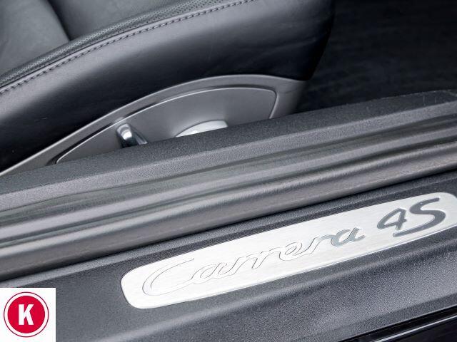 Porsche 911 3.8 Carrera 4S Coupé