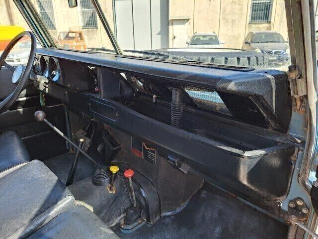 Land Rover Defender 88 2.3 d 3°s. safari 4x4 1974