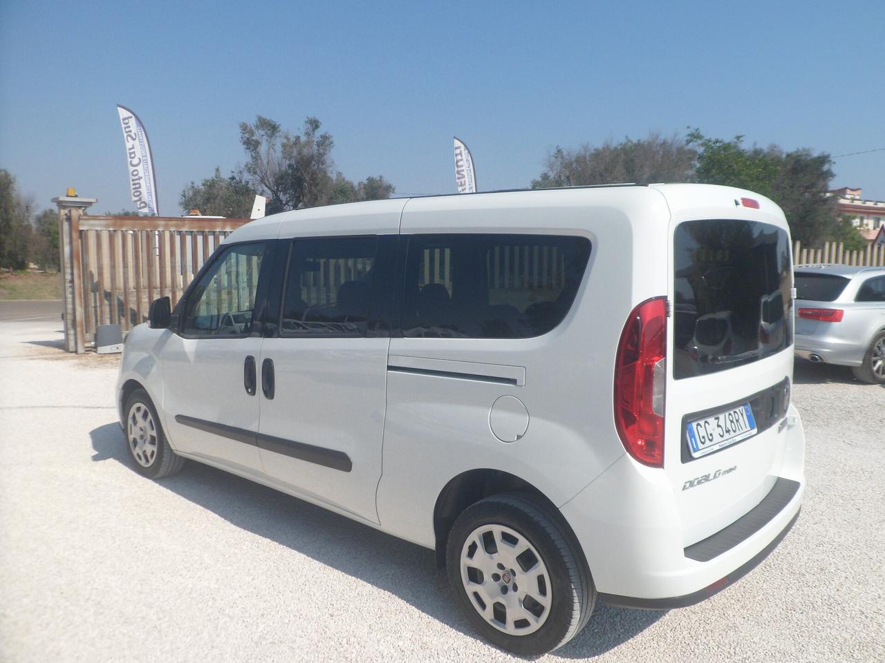 Fiat Doblo 5 posti maxi autocarro