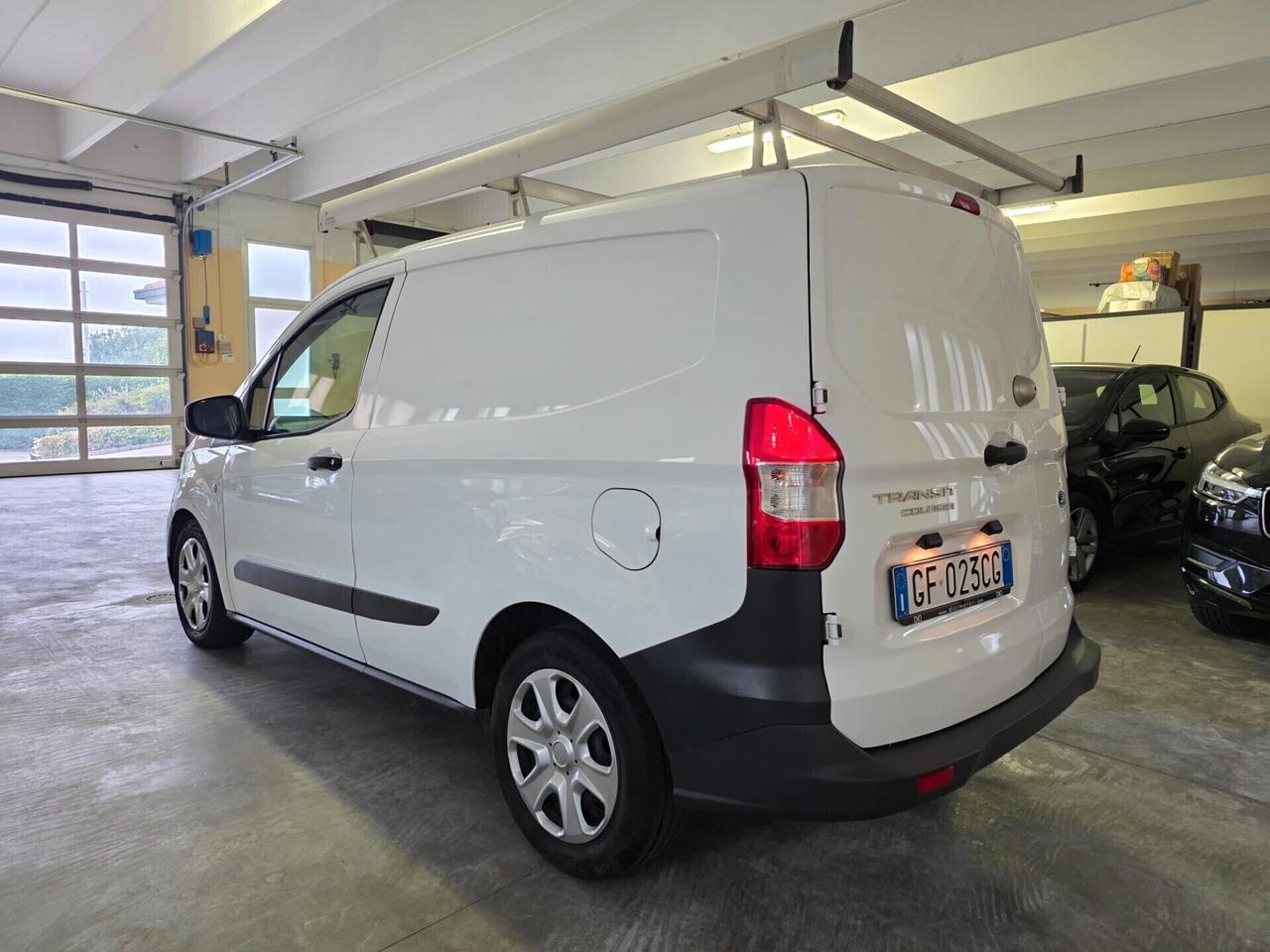 Ford Transit Courier furgone autocarro N1 2posti volume variabile