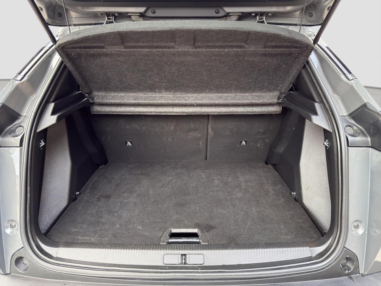 Peugeot 2008 1.5 bluehdi 130cv Allure 2023