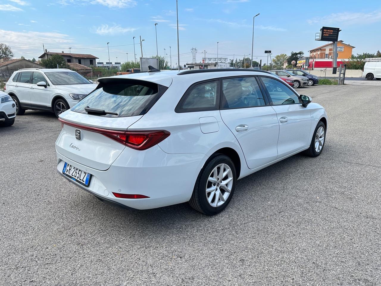 Seat Leon Sportstourer 2.0 TDI 150 CV DSG Business - 2023