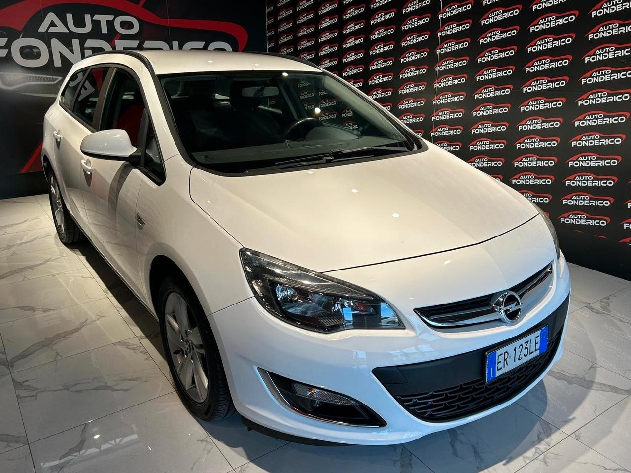 Opel Astra 1.7 CDTI - 2013