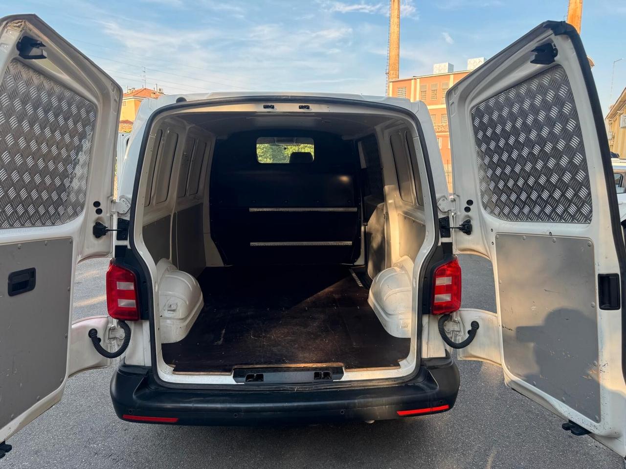 Volkswagen Transporter 2019 2.0 TDI (DIESEL) PC Furgone