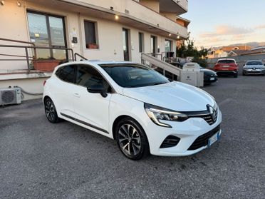 Renault Clio 1.6 E-Tech full hybrid Techno 145cv