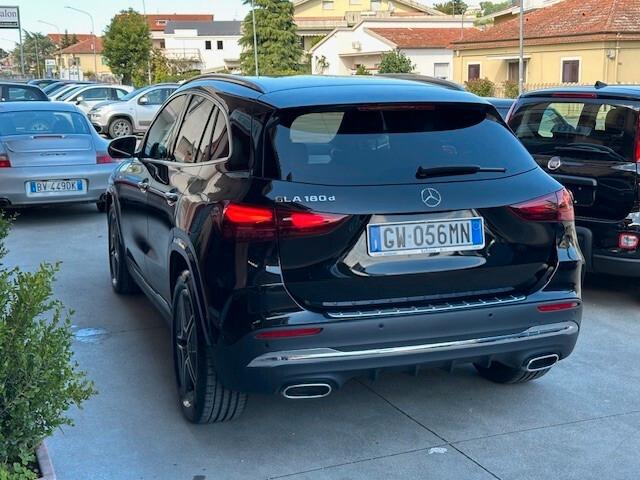 Mercedes-benz GLA 180 AMG Line Premium 15.000KM PARI NUOVO