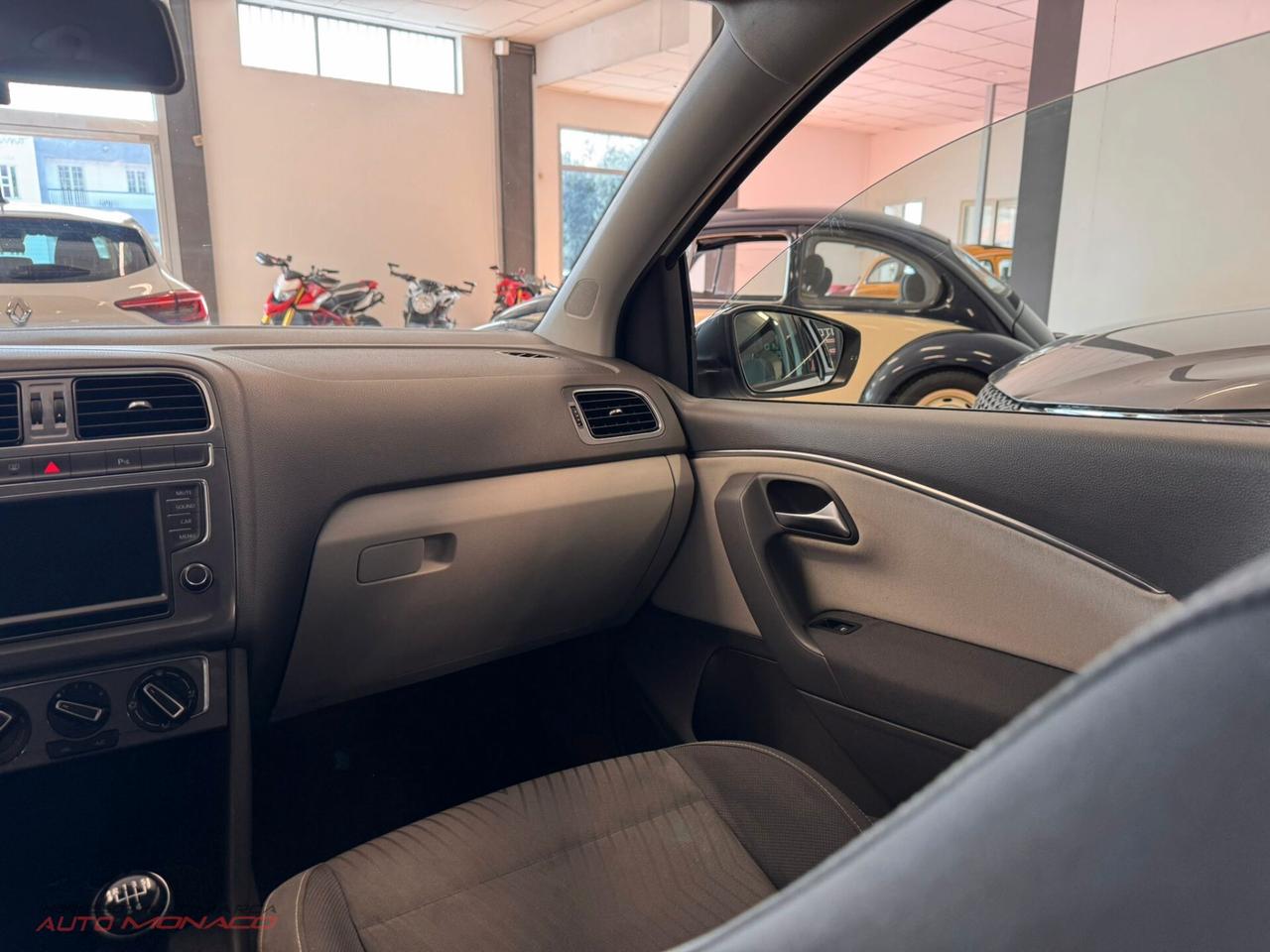 Volkswagen Polo 1.4 TDI 90cv - 2015