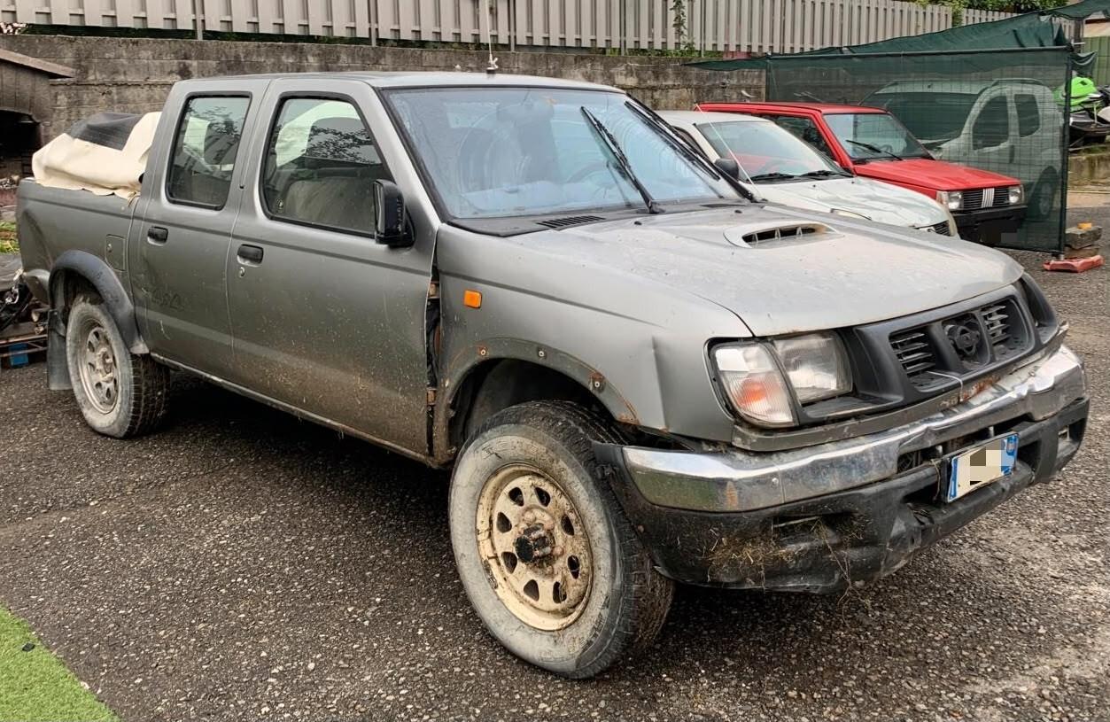 NISSAN NAVARA D22 2.5 TD DOUBLE CAB 4X4 - DA RIPRISTINARE