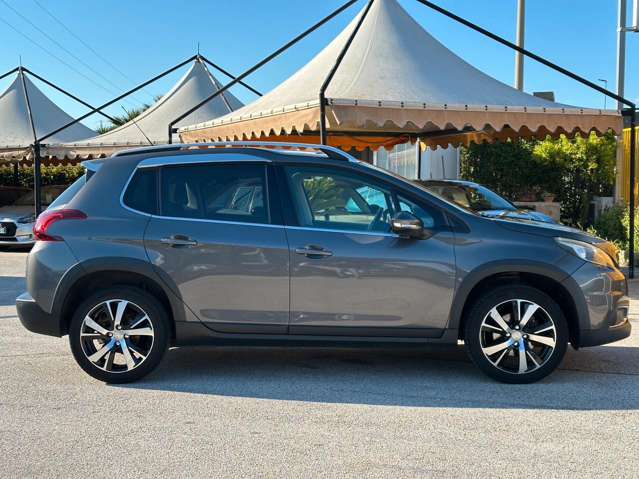 PEUGEOT 2008 BlueHDi 120 S&S Allure