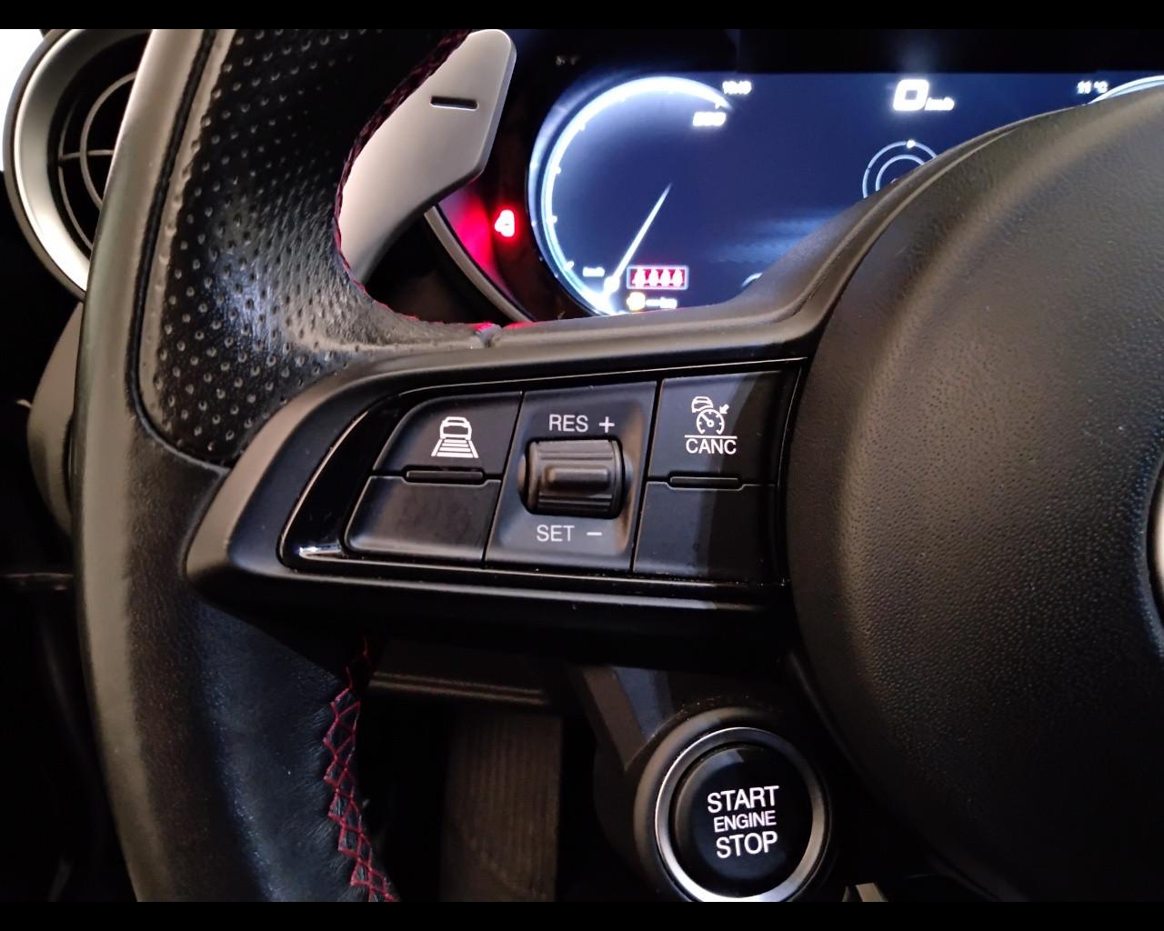 ALFA ROMEO Giulia 2023 - Giulia 2.2 t Competizione 160cv auto