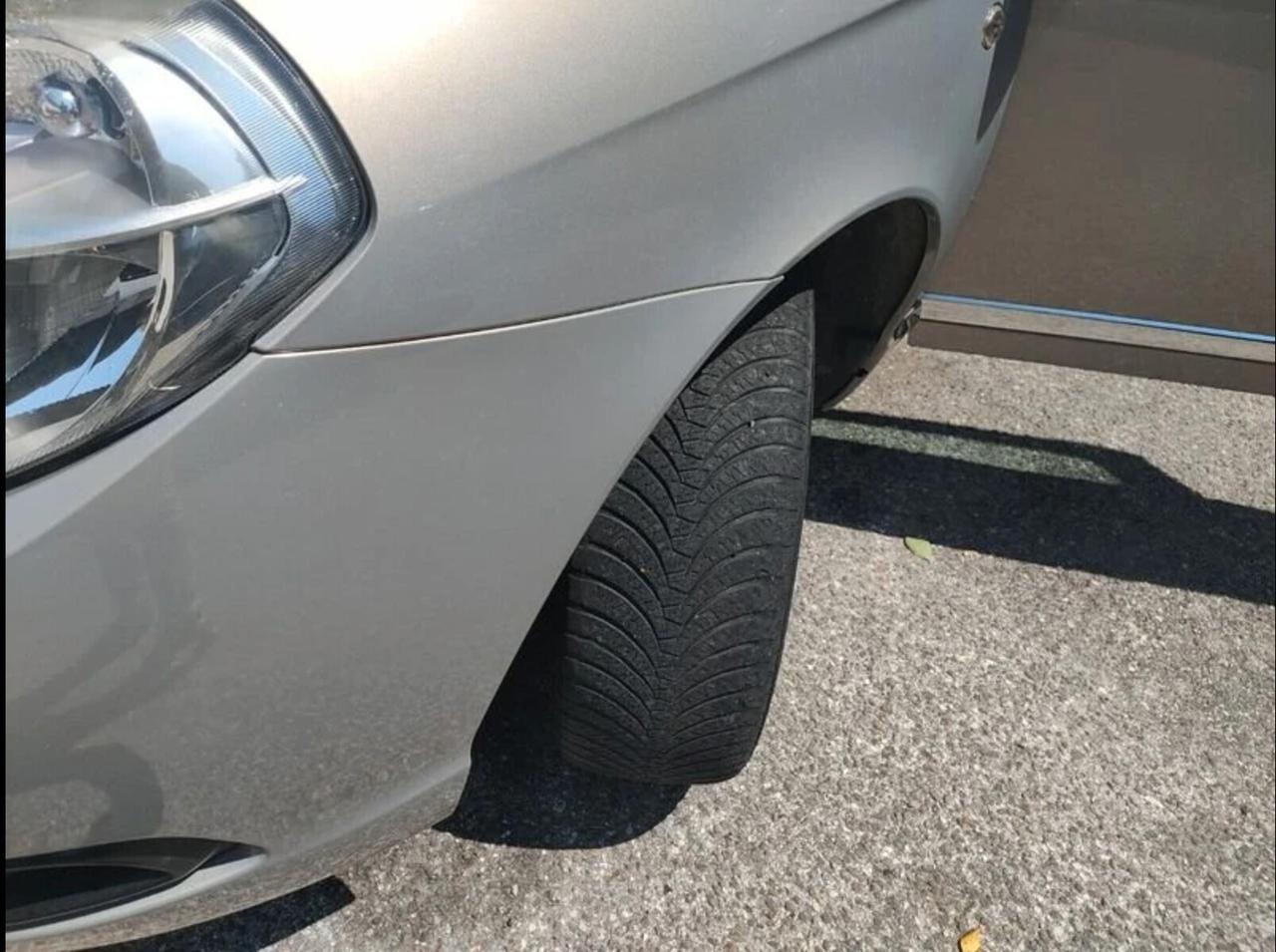 Lancia Ypsilon 1.2 69 CV Argento