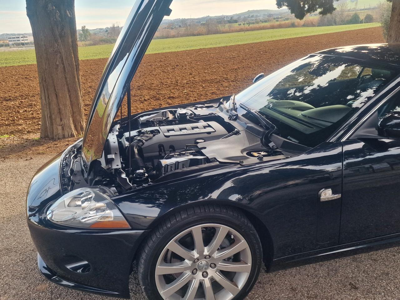 Jaguar XK 4.2 V8 Coupé - Solo 38.000 km !!!