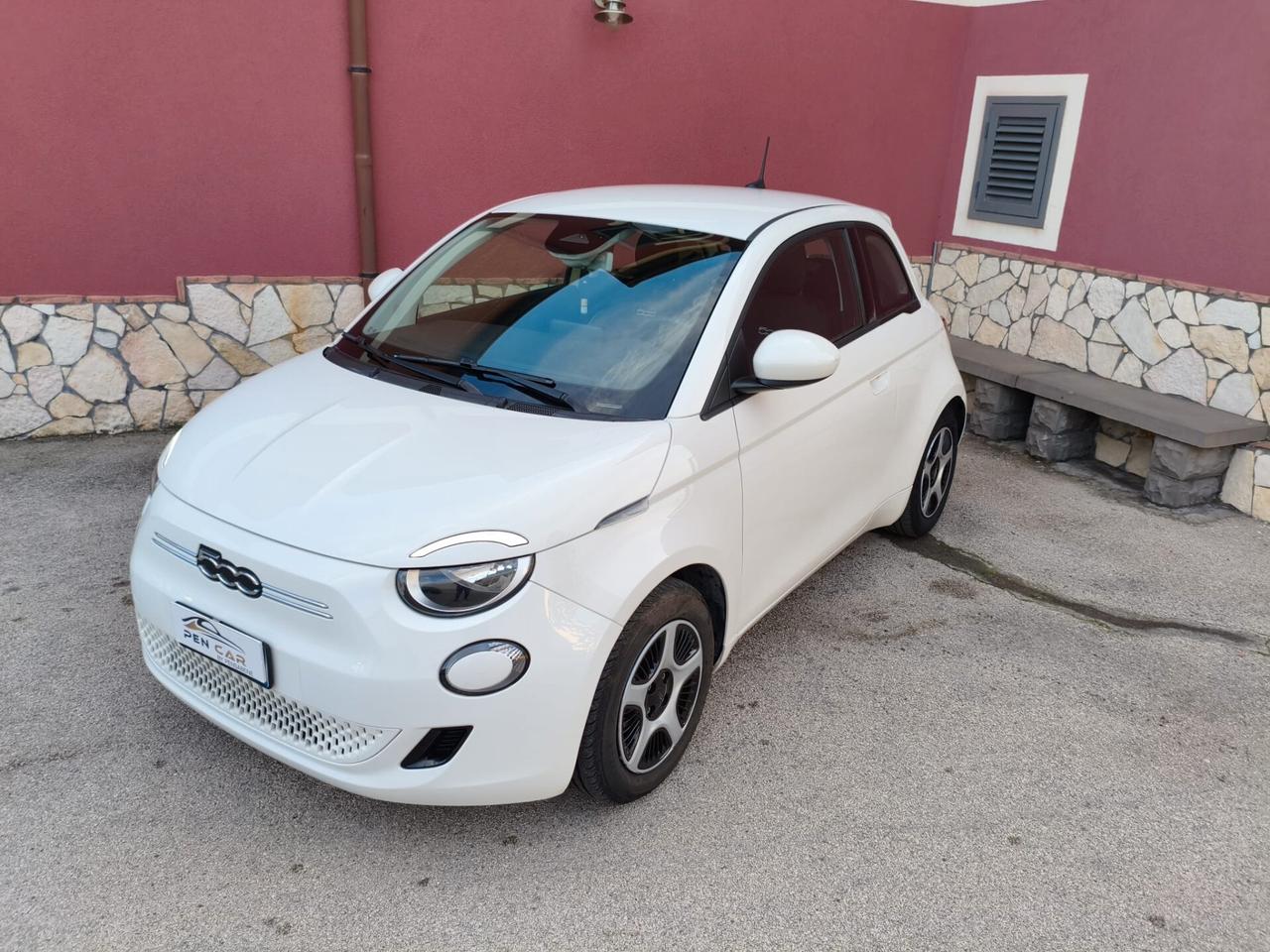 Fiat 500 500e Berlina 42 kWh Passion