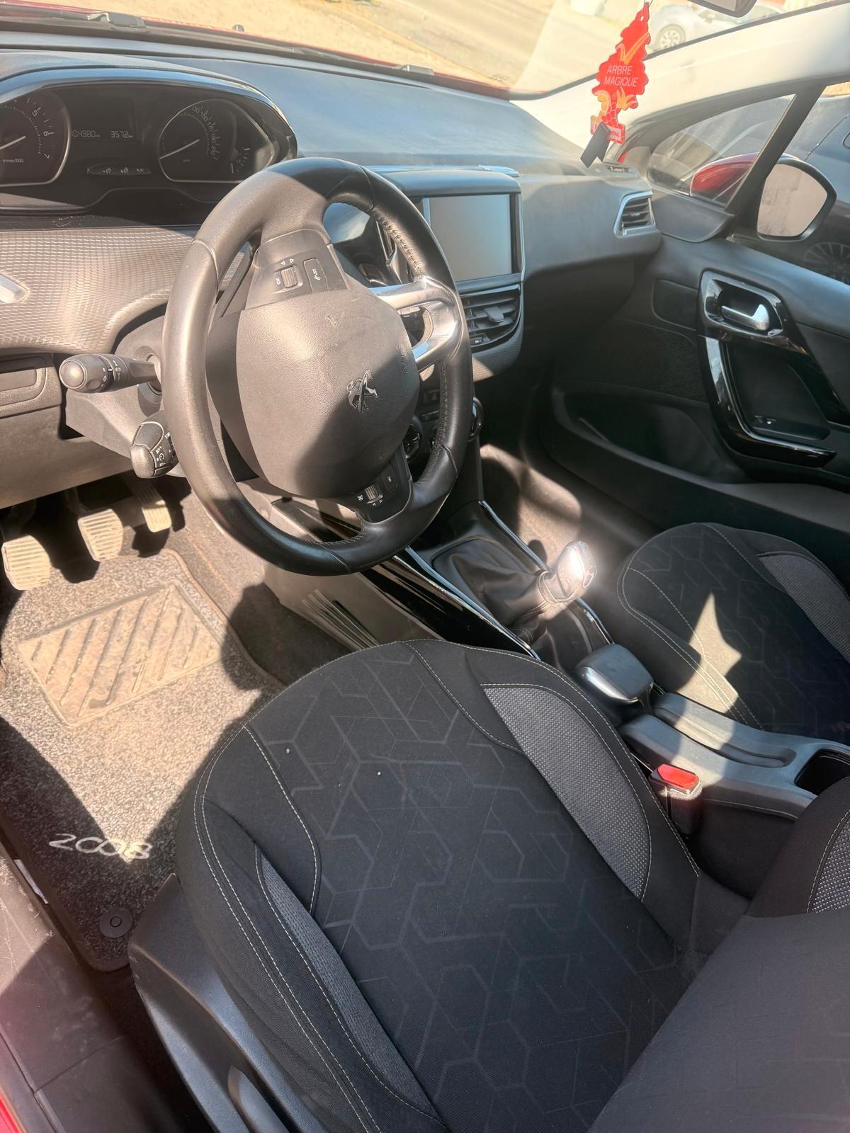 Peugeot 2008 1.2 benzina+Gpl