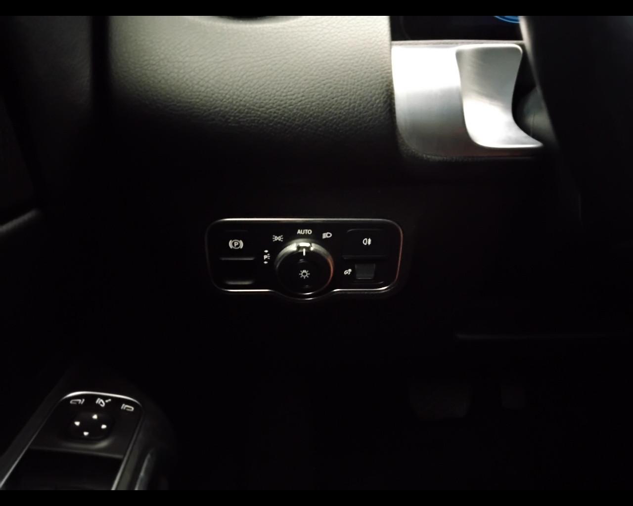 Mercedes-Benz GLB - X247 2019 - GLB 200 d Sport Plus auto