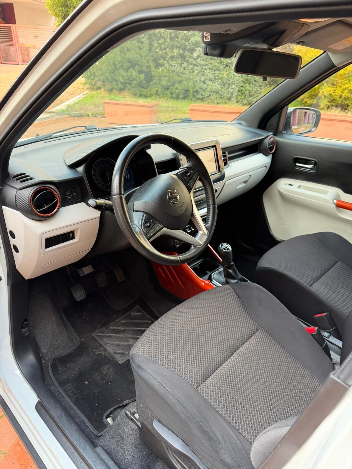 Suzuki Ignis 1.2 Dualjet Top